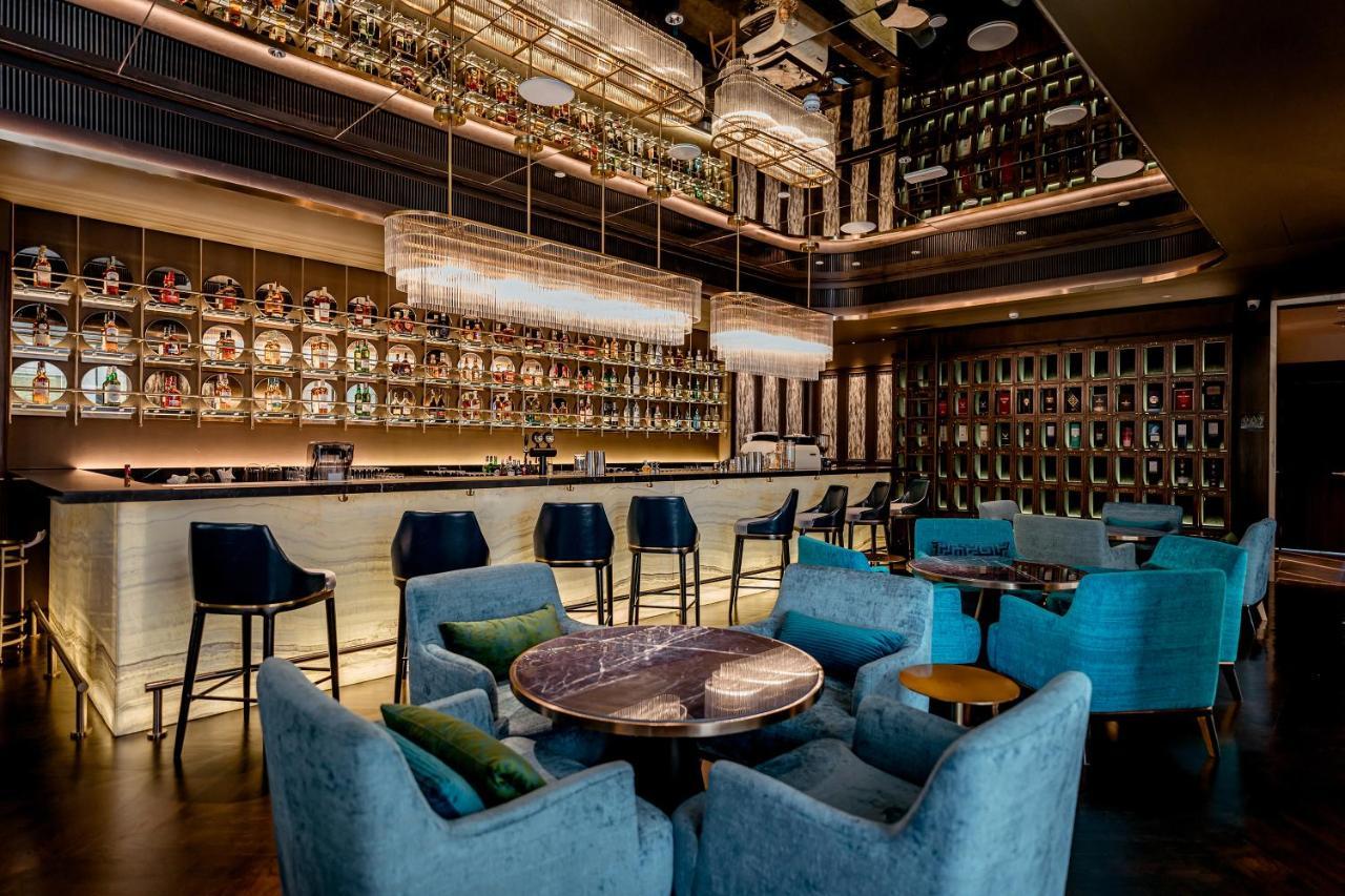 Silq Hotel & Residence Бангкок Екстер'єр фото The bar at the 2018 edition of the World Class Competition