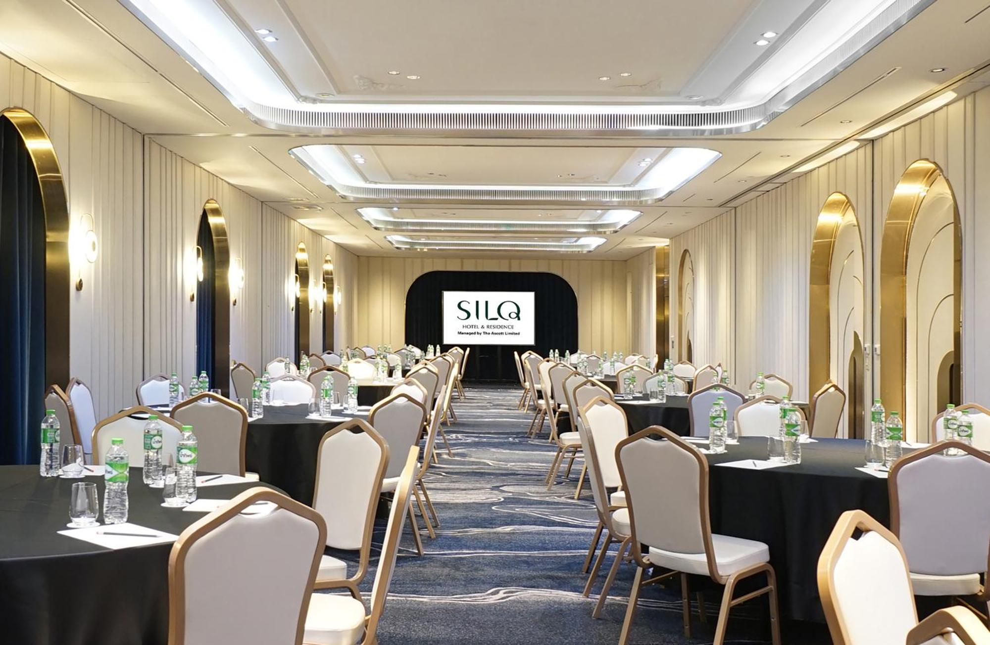 Silq Hotel & Residence Бангкок Екстер'єр фото The ballroom at SILQ