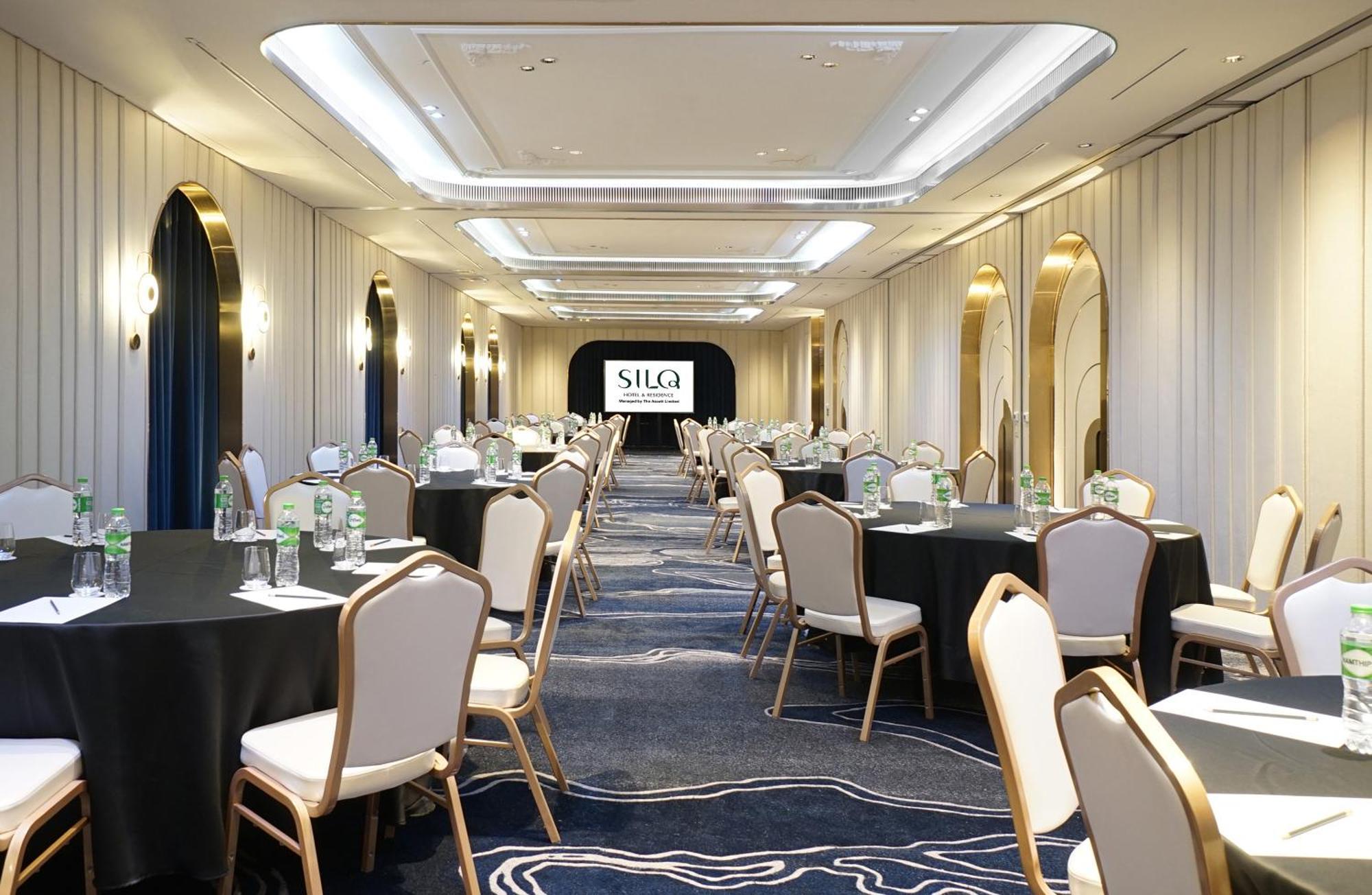 Silq Hotel & Residence Бангкок Екстер'єр фото The ballroom